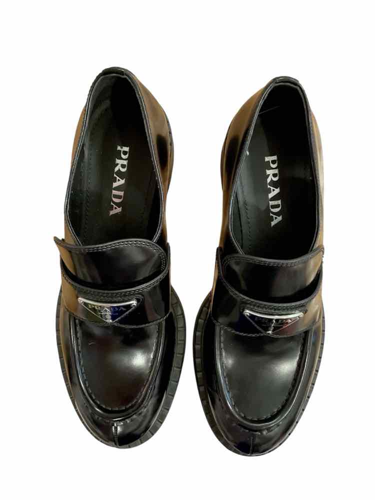 Prada Size 38.5 Black Shoes