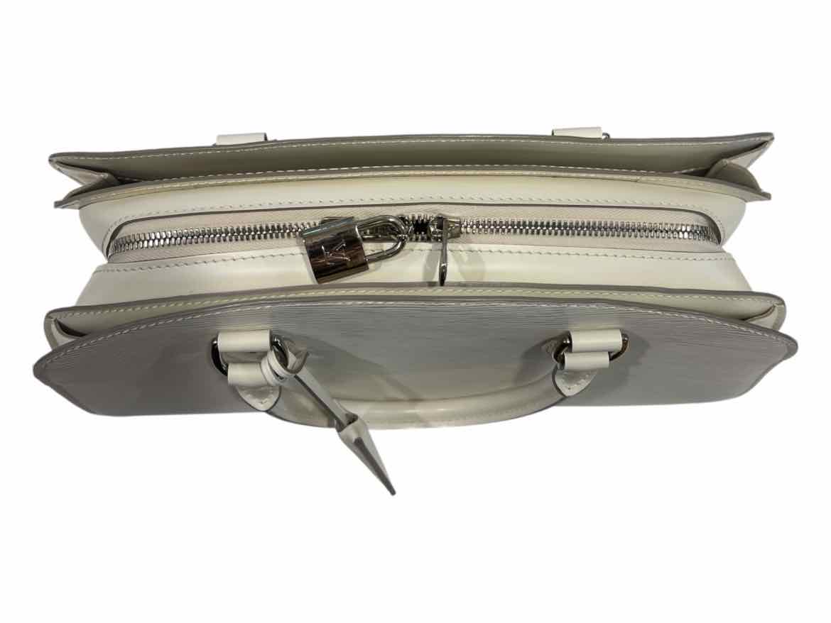 LOUIS VUITTON Size NM Ivory Purse
