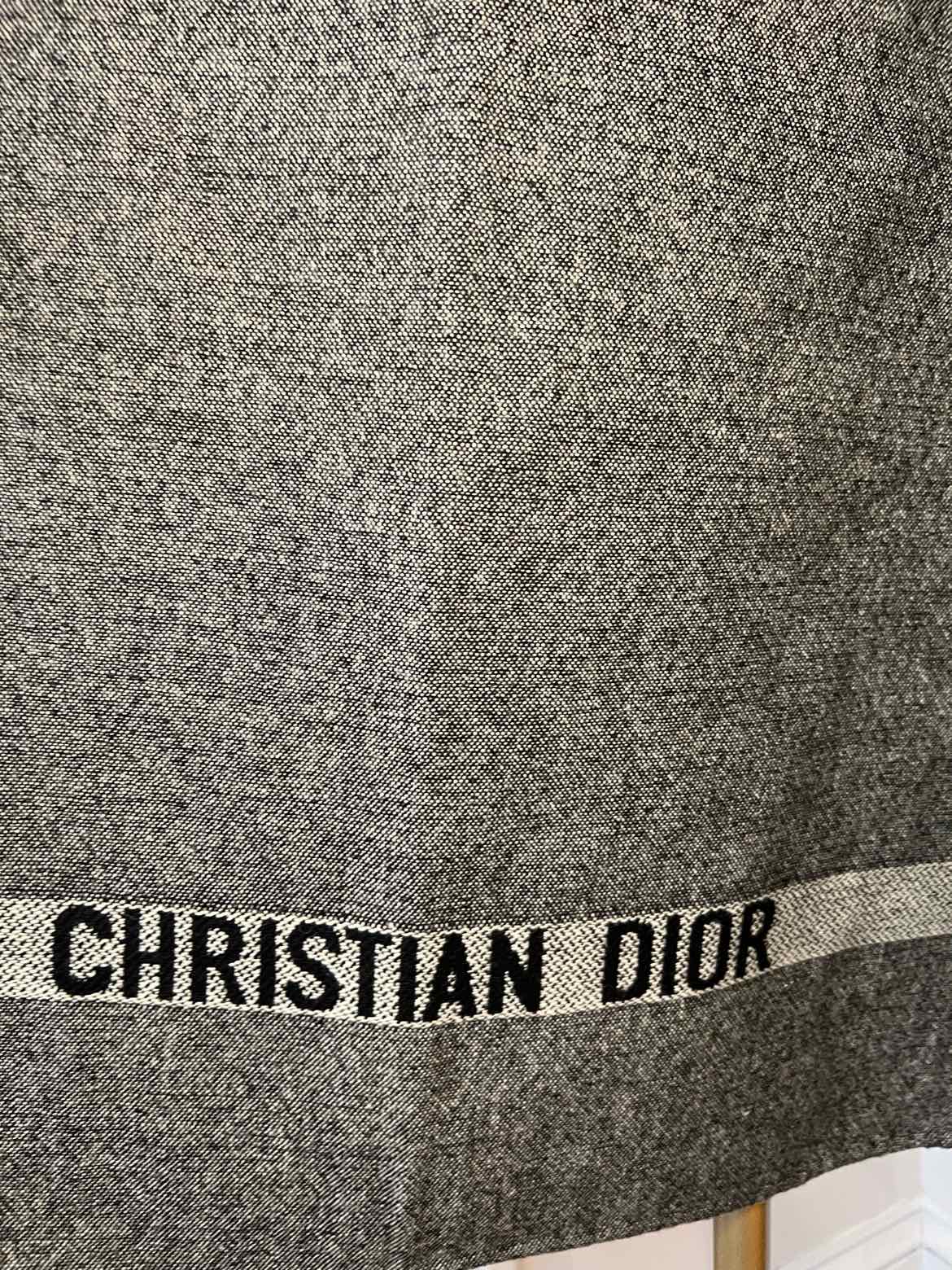 CHRISTIAN DIOR Size OS BLK/WH Coat