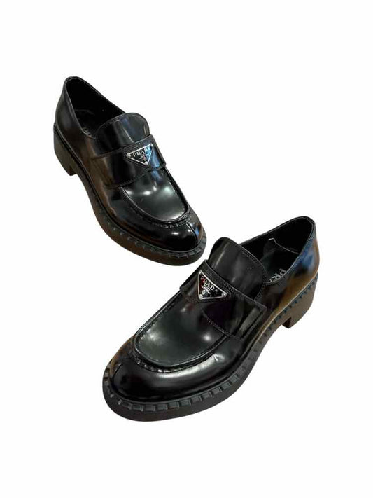 Prada Size 38.5 Black Shoes