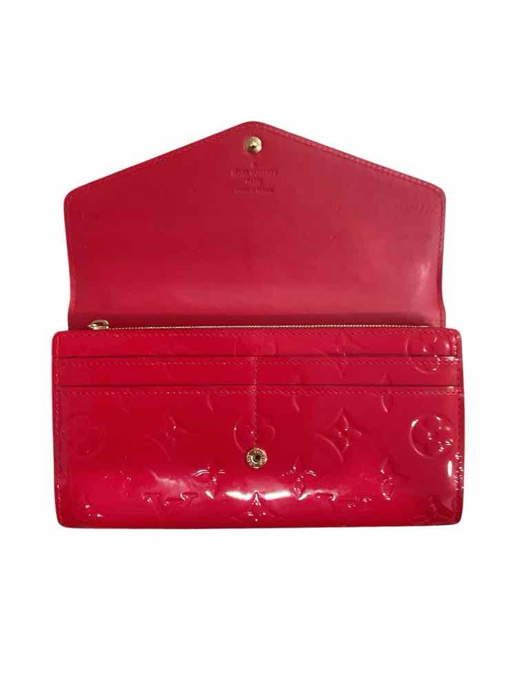 LOUIS VUITTON Size Long red vernis Wallet