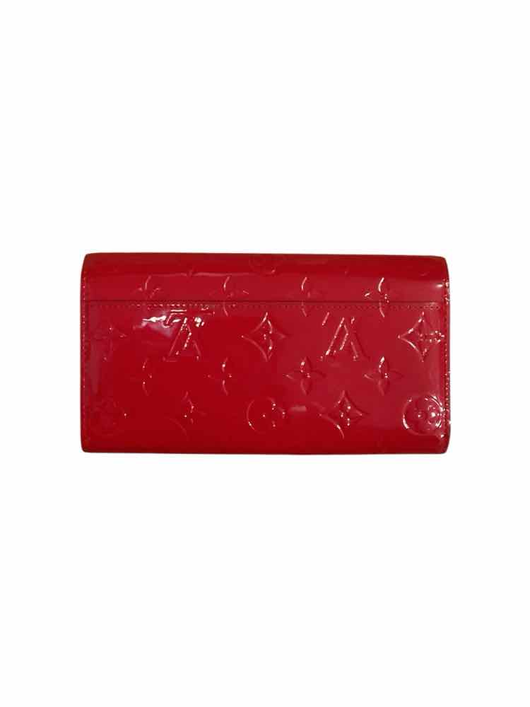 LOUIS VUITTON Size Long red vernis Wallet