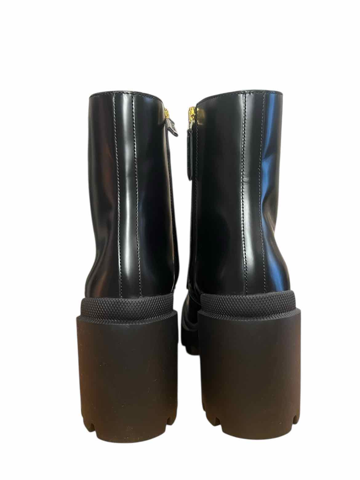 GUCCI Size 39.5 Black BOOT
