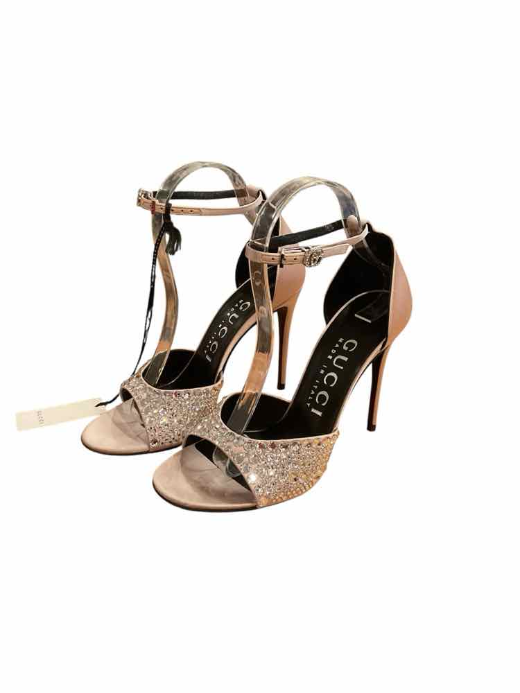 GUCCI Size 37 champagne Shoes