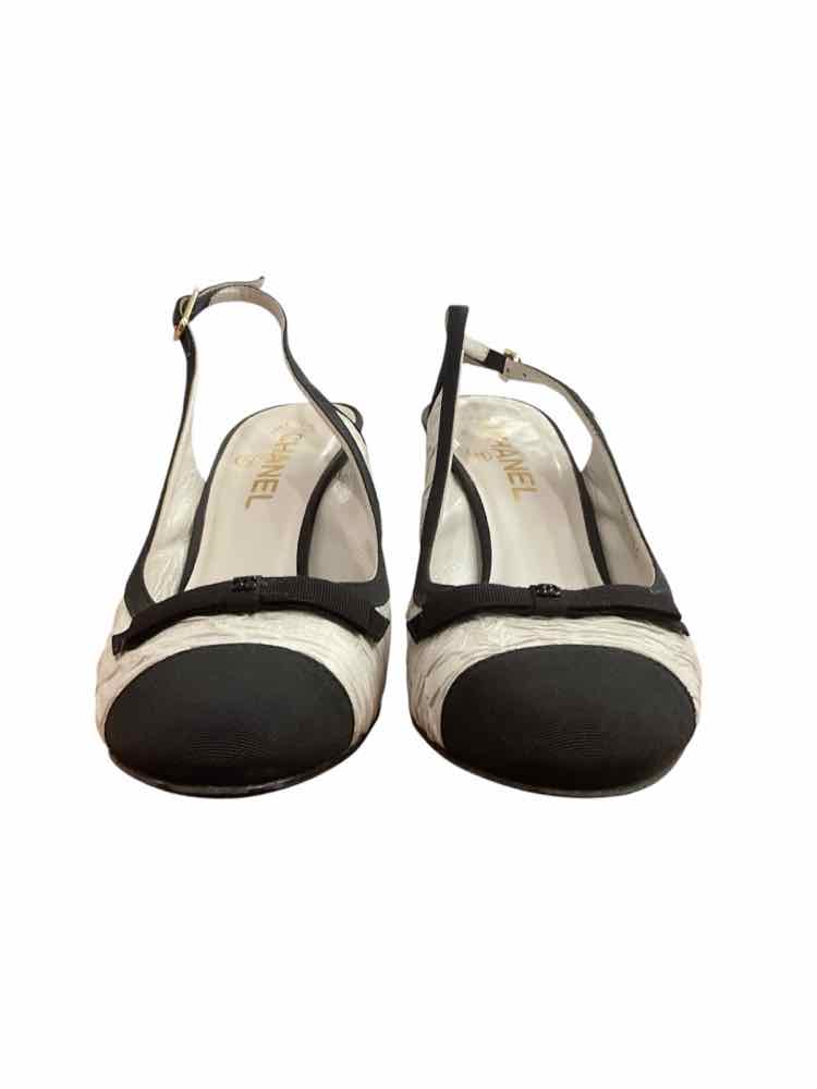 Chanel Size 38 white/black Shoes