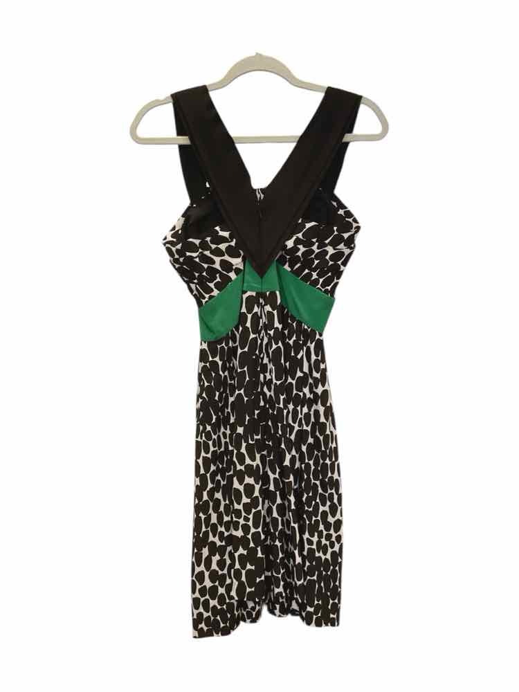 GUCCI Size 40 blk/wh/green Dress