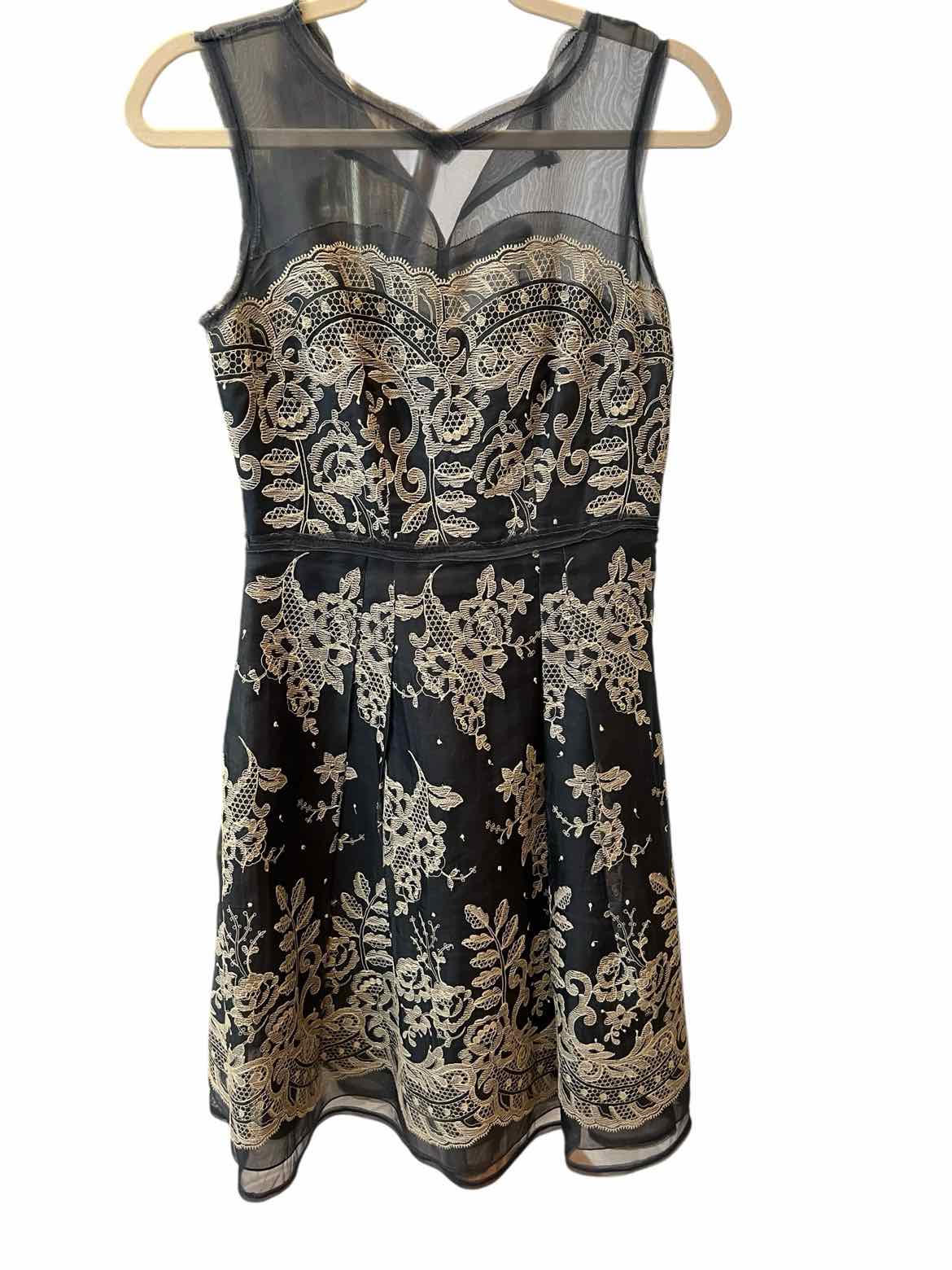 CAROLINA HERRERA Size 2 grey/white Cocktail