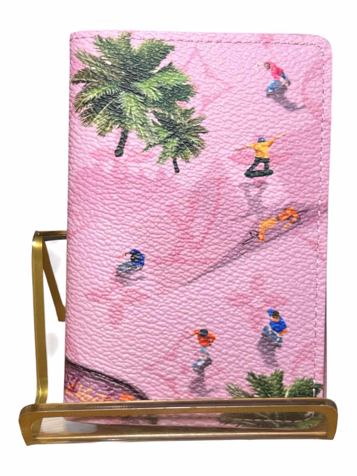 LOUIS VUITTON Size Small pink/multi Wallet