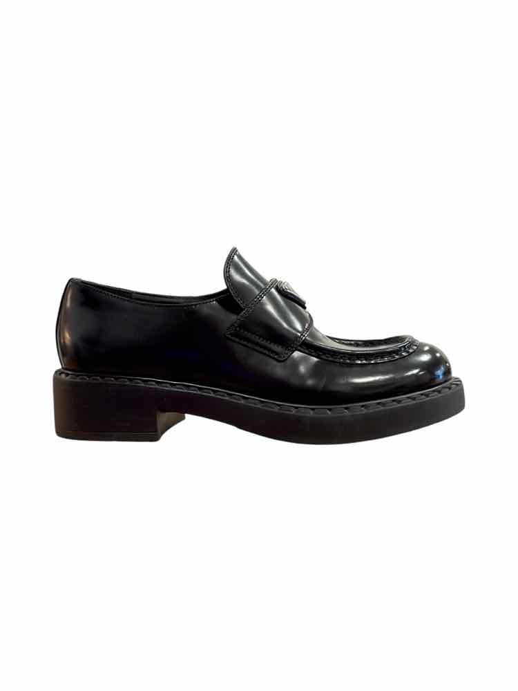 Prada Size 38.5 Black Shoes