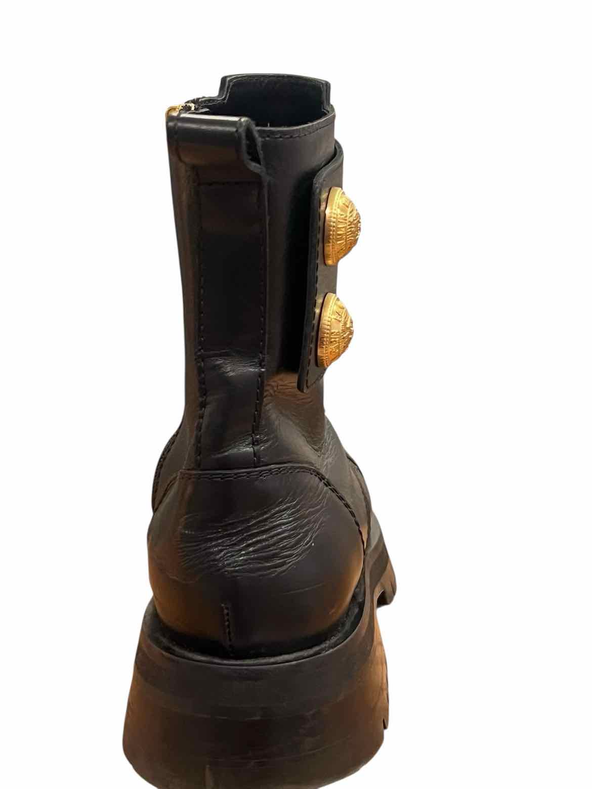Balmain Size 39 Black BOOT