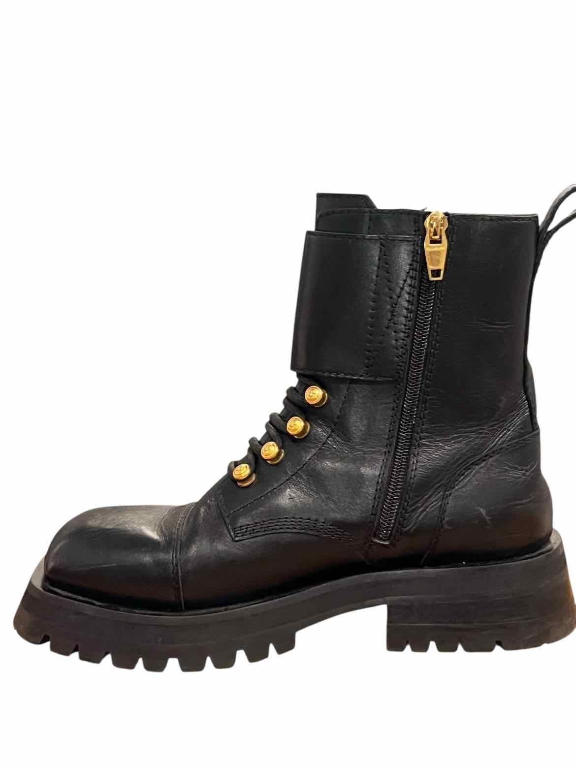 Balmain Size 39 Black BOOT