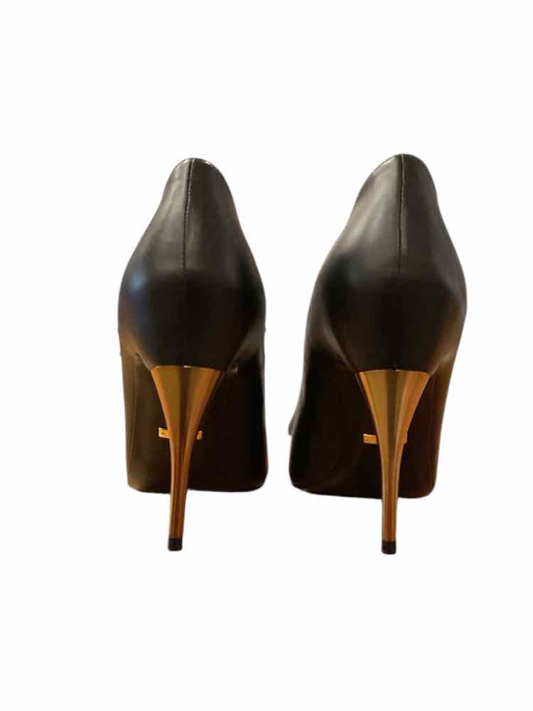 GUCCI Size 37 Black Shoes