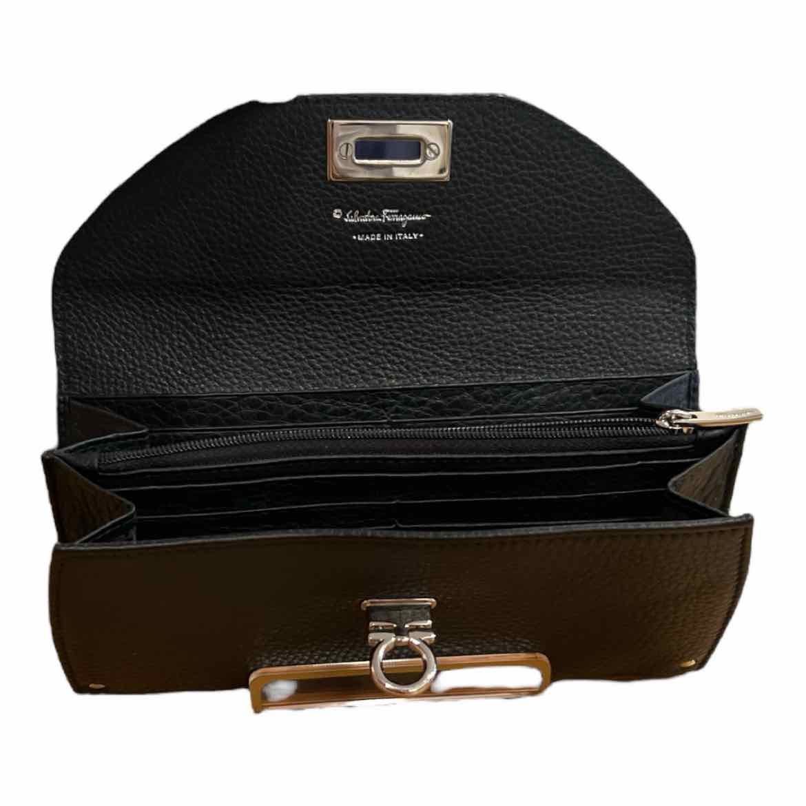 Ferragamo Size Long Black Wallet