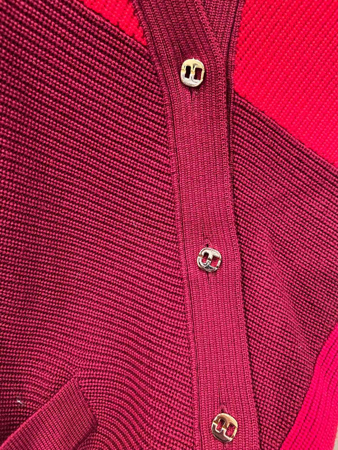 Ferragamo Size Small burg/red SWEATER