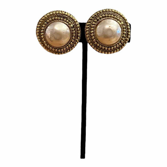 Chanel Size Medium GOLD/PEARL Earrings