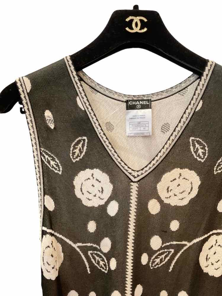 Chanel Size 40 blk/cr Blouse