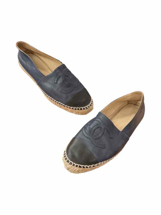 Chanel Size 40 Navy Shoes