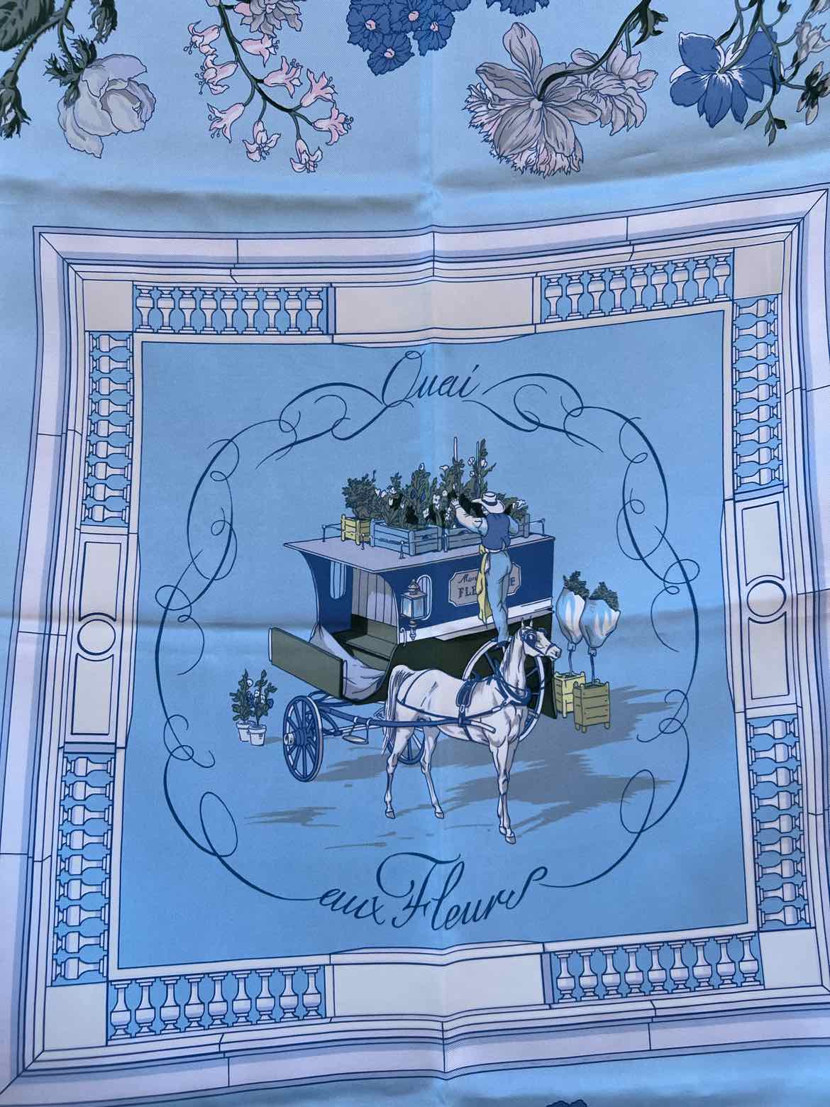 Hermes Size 90 blue/ivory Scarf