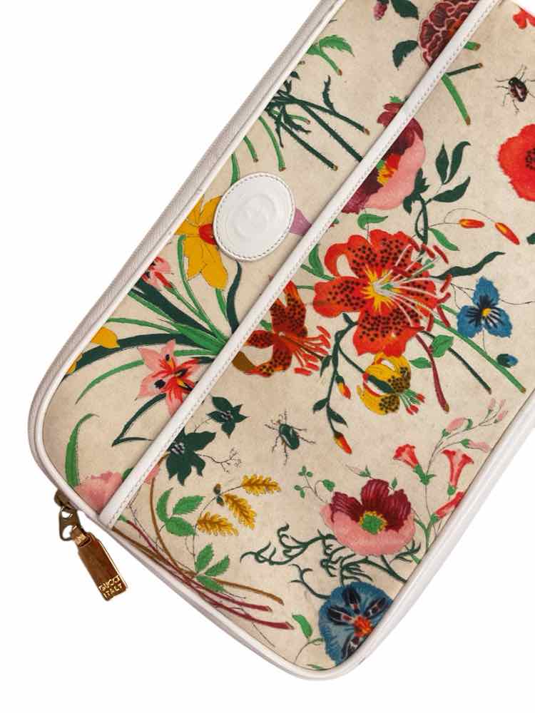 GUCCI Size Medium FLORAL Purse