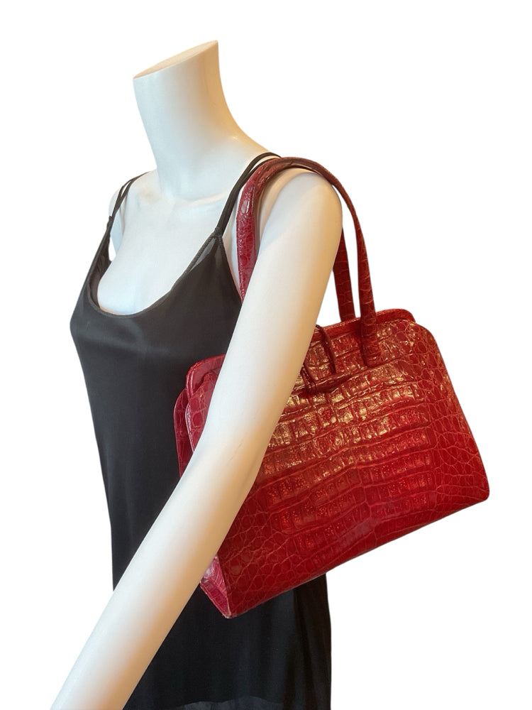 NANCY GONZALEZ Size Medium ROUGE Purse