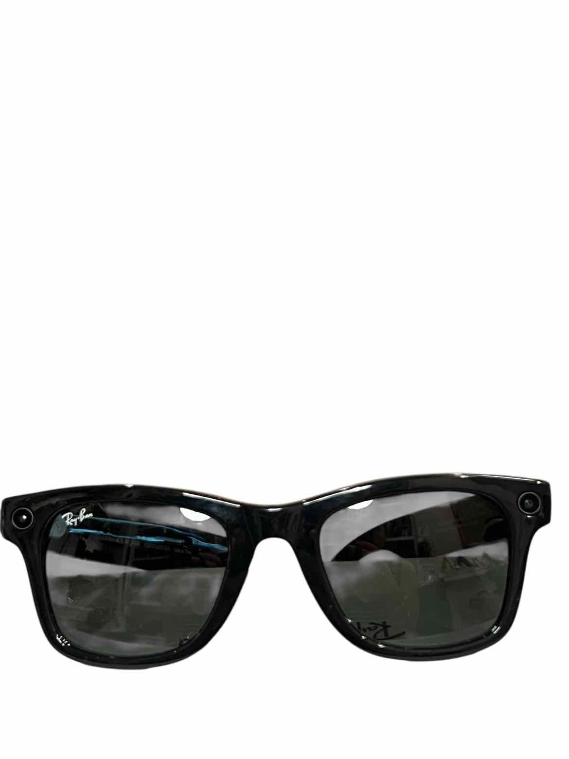 RAY BAN Black sunglasses