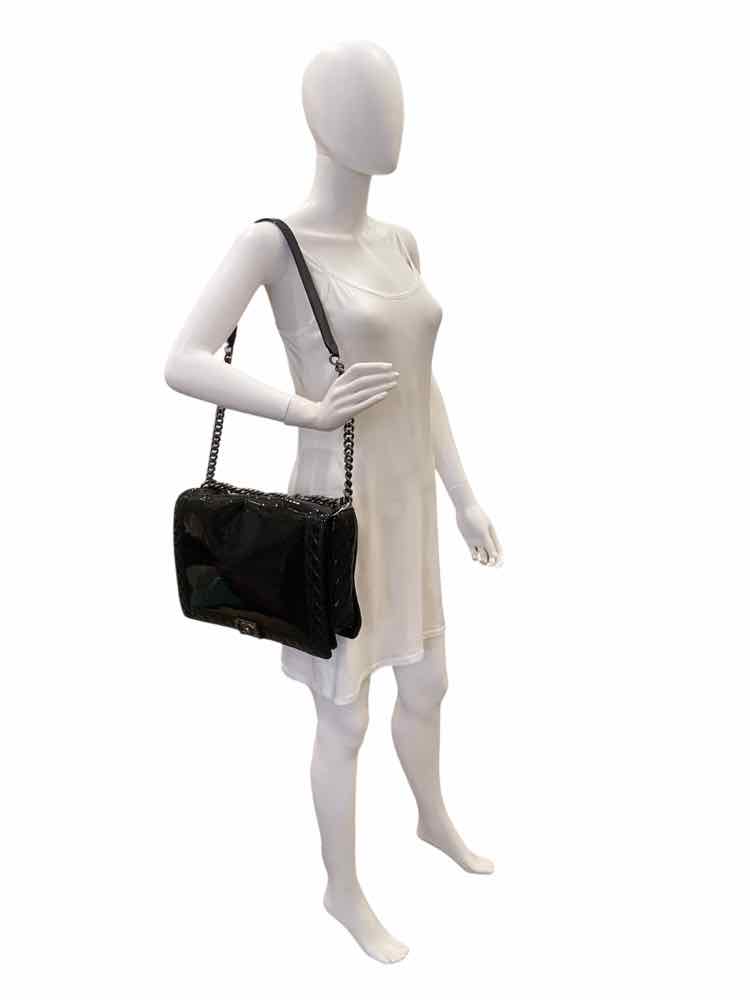 Chanel Size Jumbo navy patent Purse