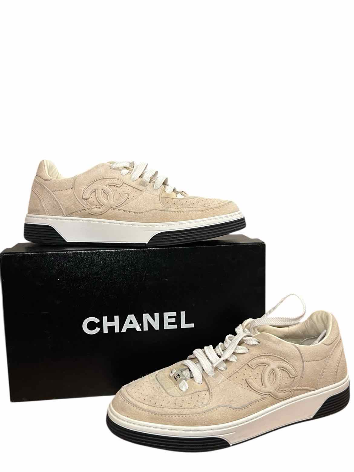 Chanel Size 37.5 lt brn/wh Shoes