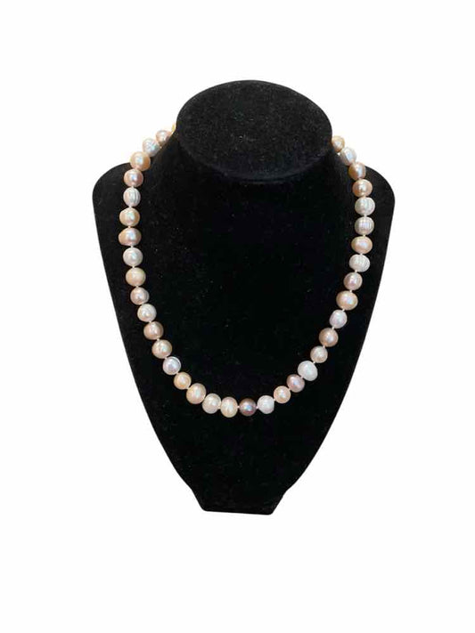 Size short WH/PK Necklace