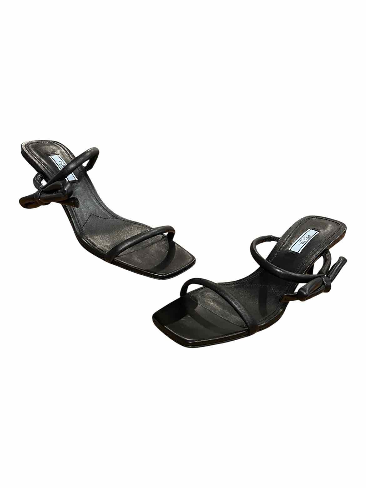 Prada Size 38.5 Black Shoes