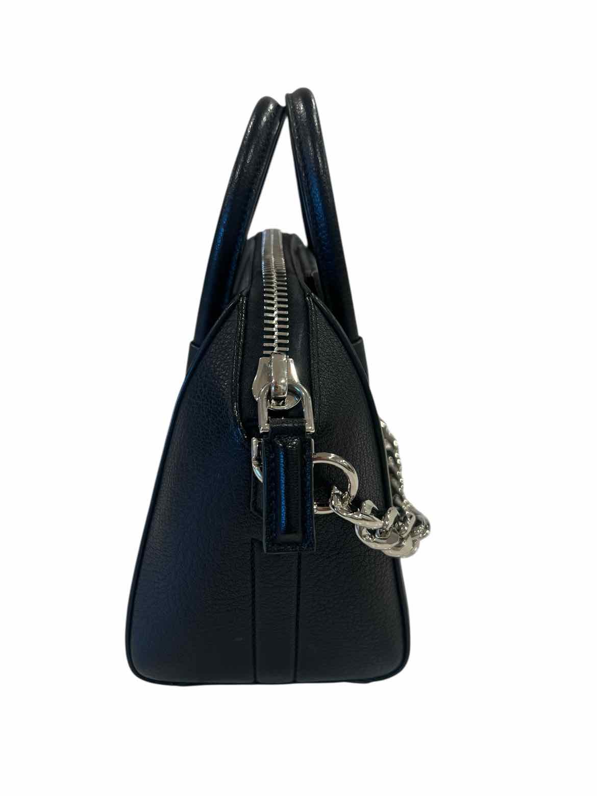 GIVENCHY Size Small black/silver Purse