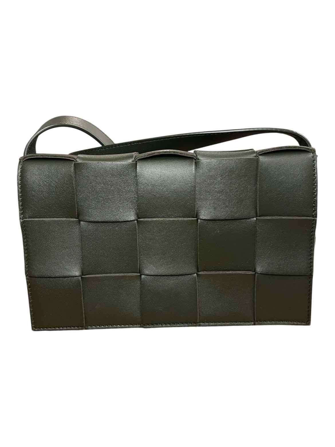 Bottega Veneta Size Small dark green Purse