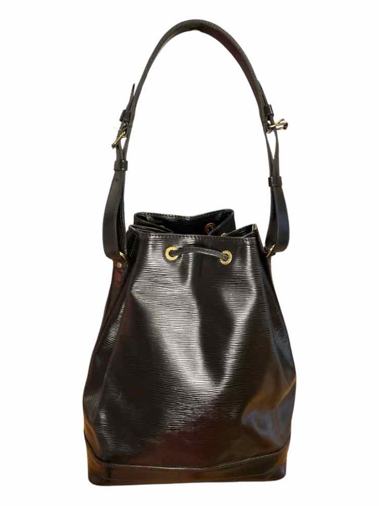 LOUIS VUITTON Size GM Black Purse