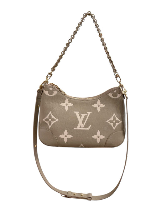 LOUIS VUITTON Size PM dove/cream Purse