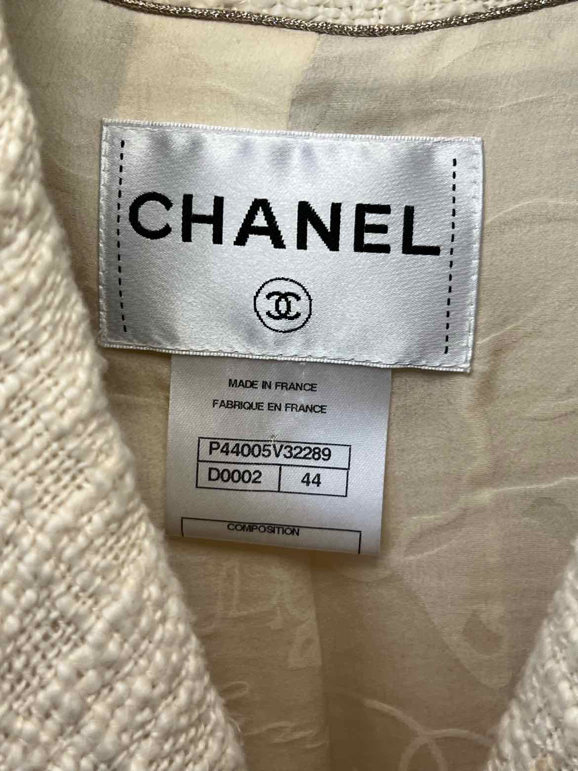 Chanel Size 44 Cream BLAZER