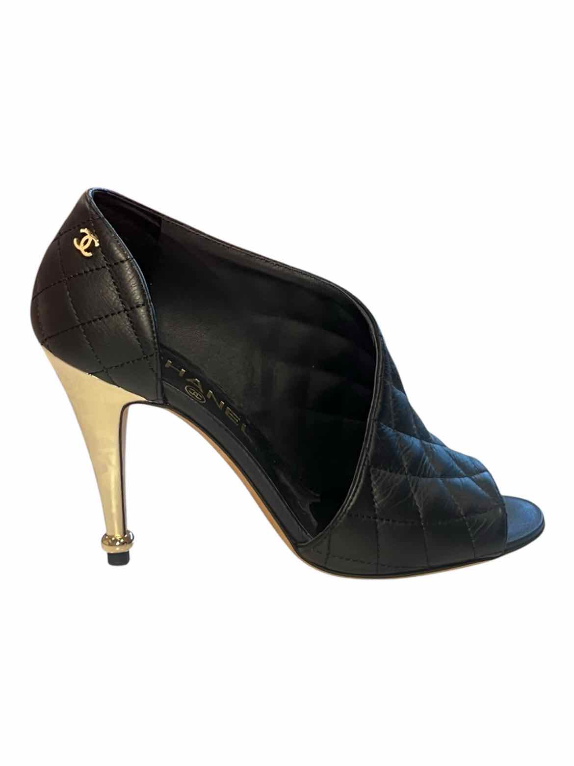 Chanel Size 36.5 black/gold Shoes