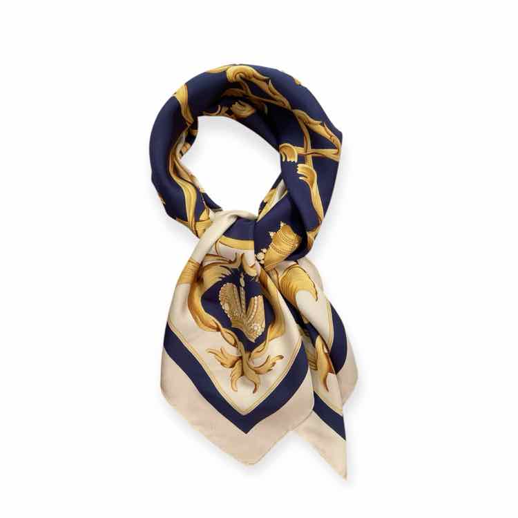 Hermes Size 90 cr/navy Scarf