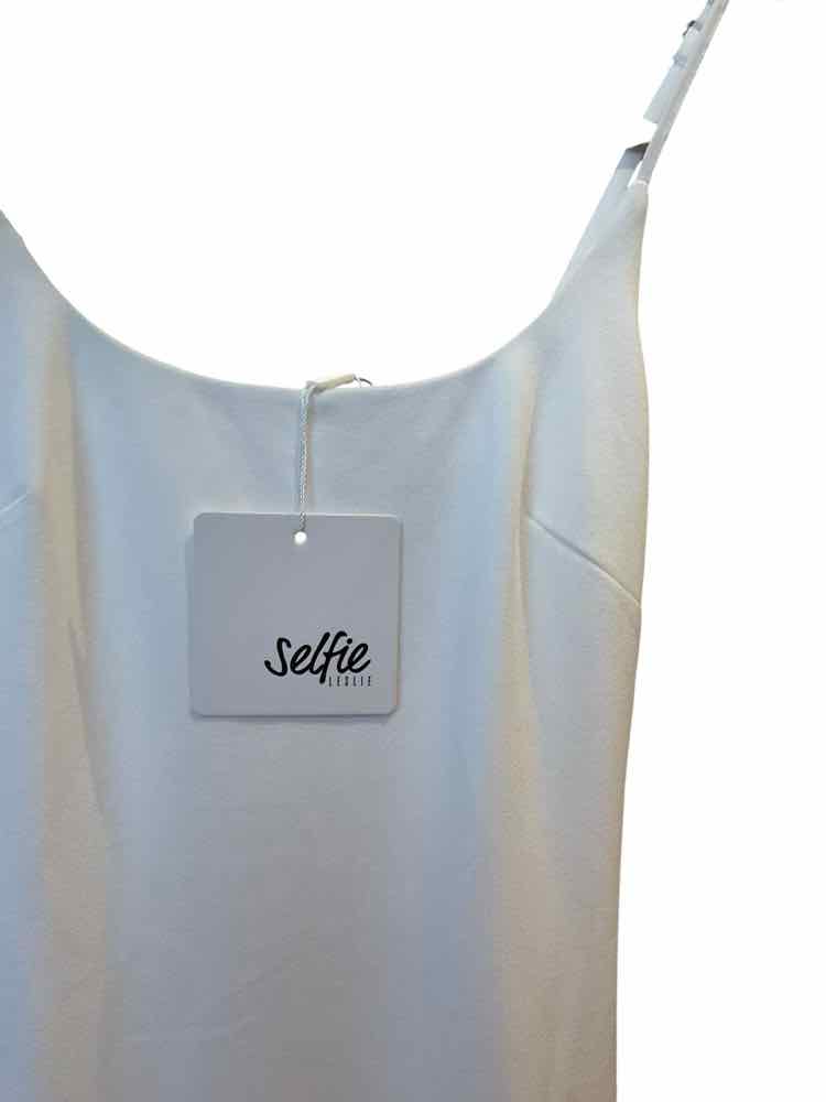 Selfie Leslie Size Small White Dress