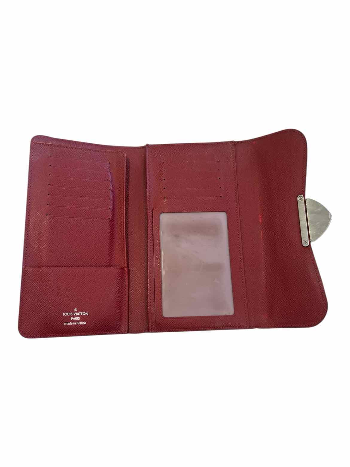 LOUIS VUITTON Size red/silver Wallet