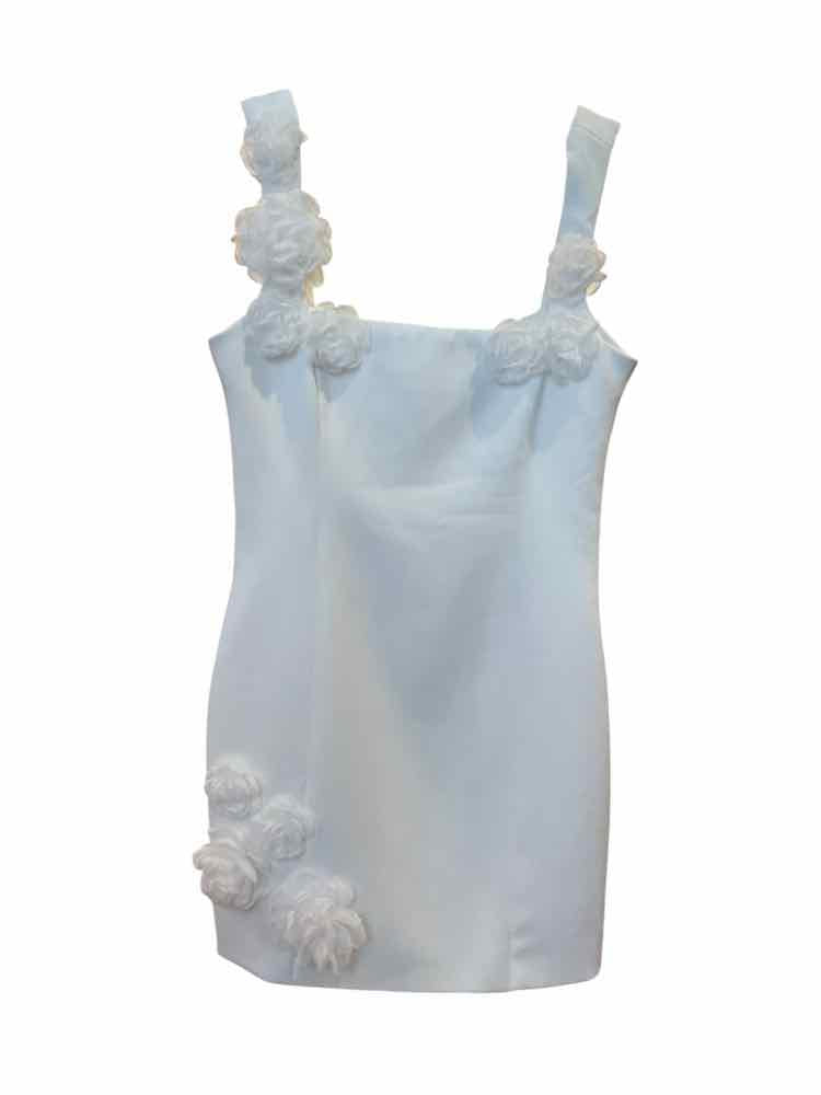 Elliatt Size Medium White Dress