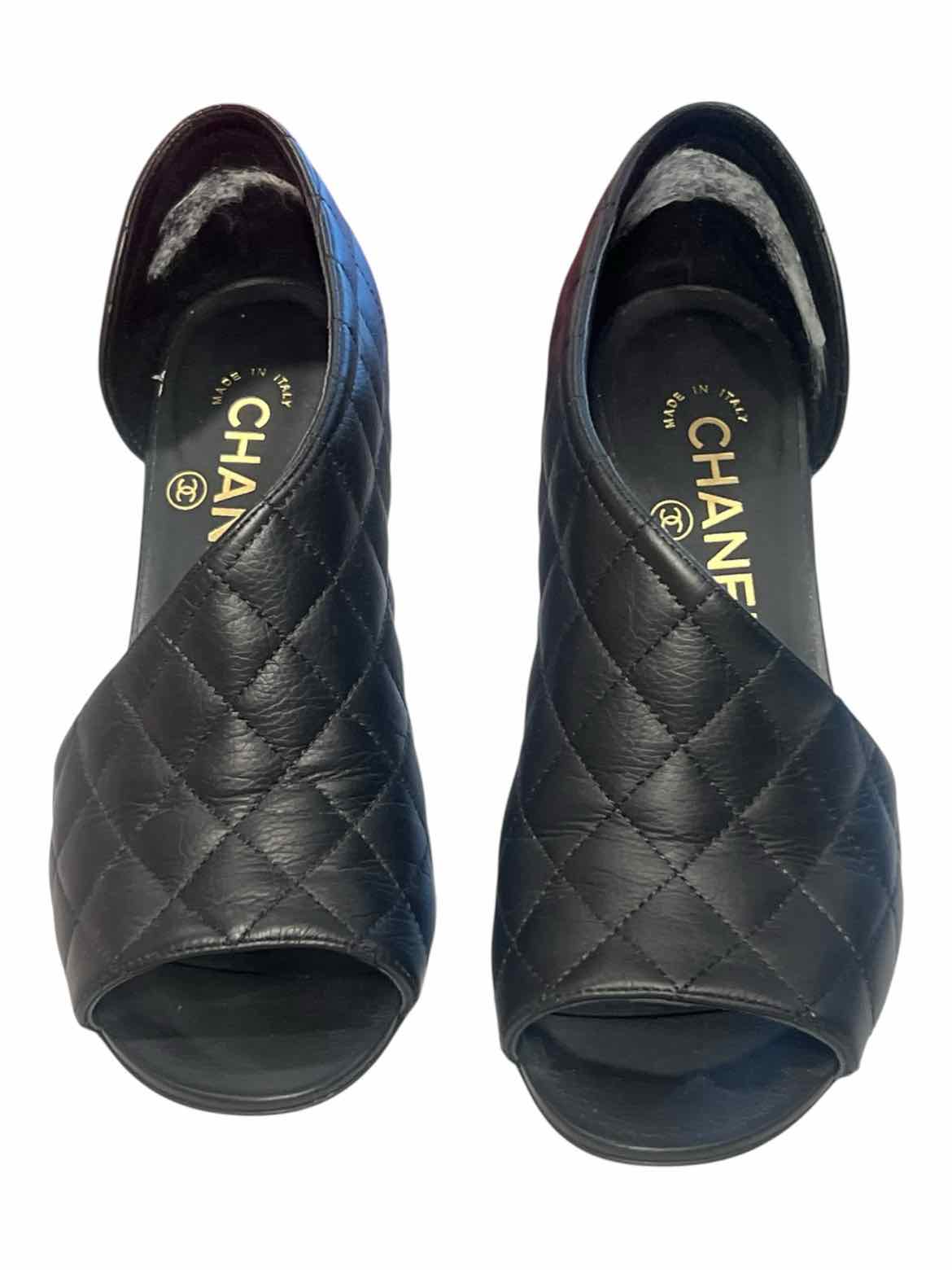 Chanel Size 36.5 black/gold Shoes