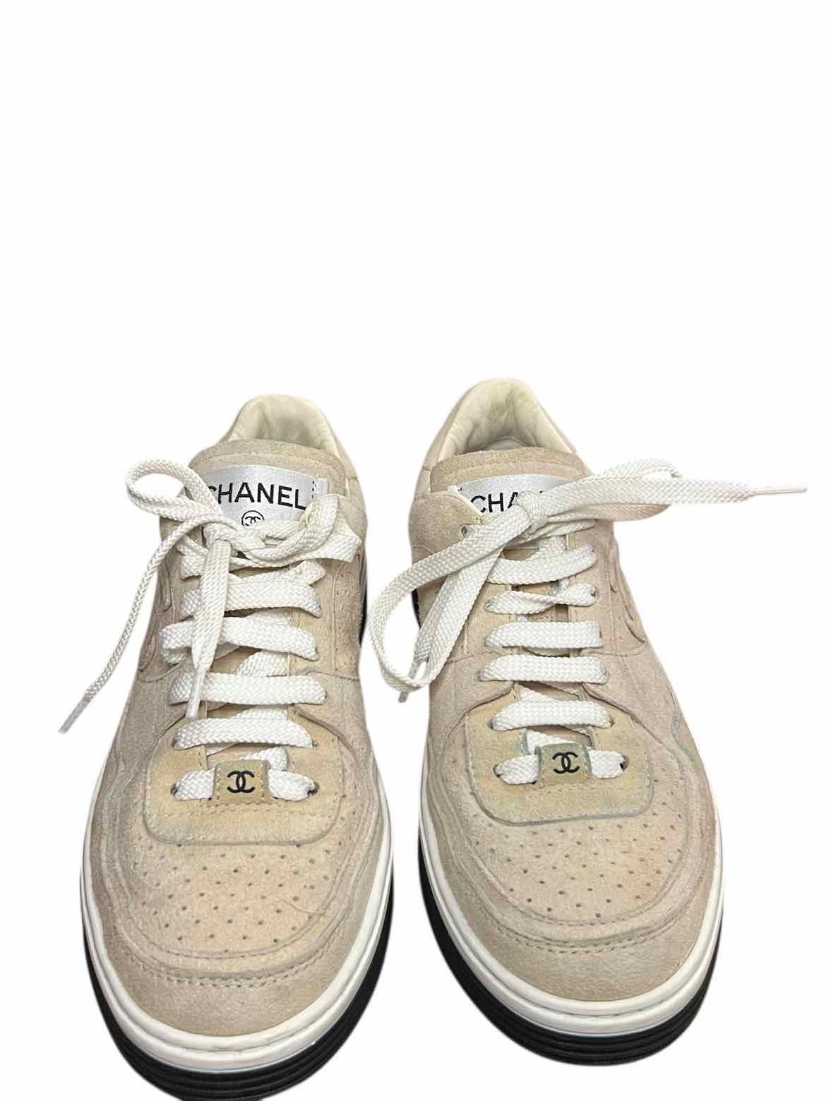 Chanel Size 37.5 lt brn/wh Shoes