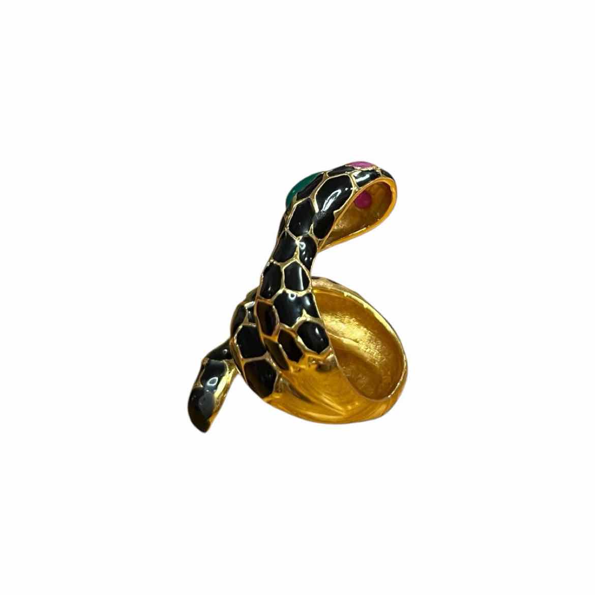 Zalvage Size 5.5 gold/blk/grn/red Ring