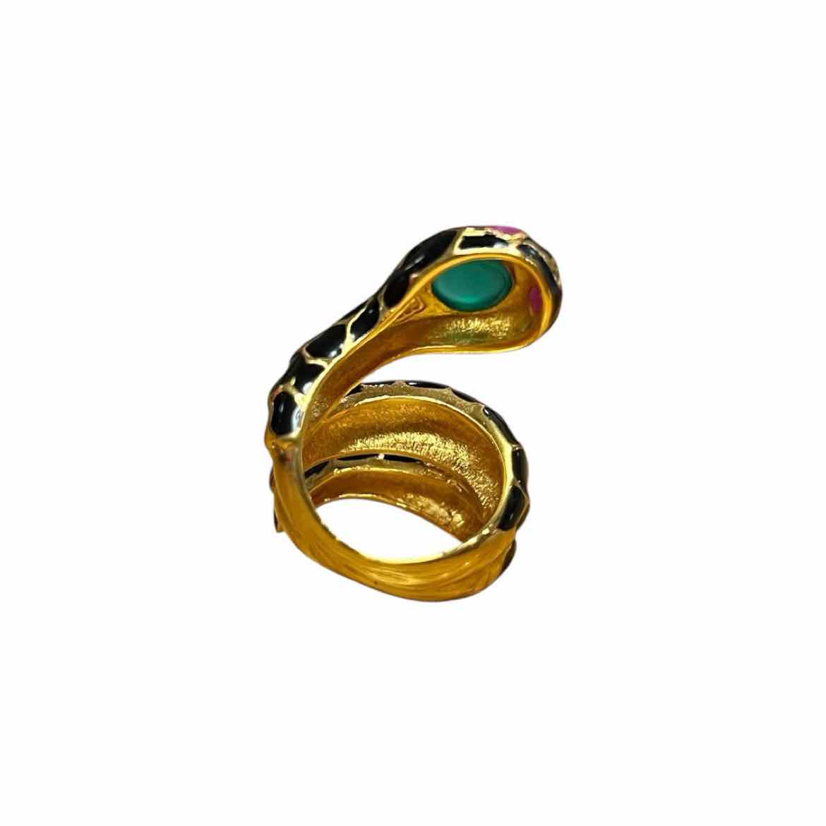 Zalvage Size 5.5 gold/blk/grn/red Ring