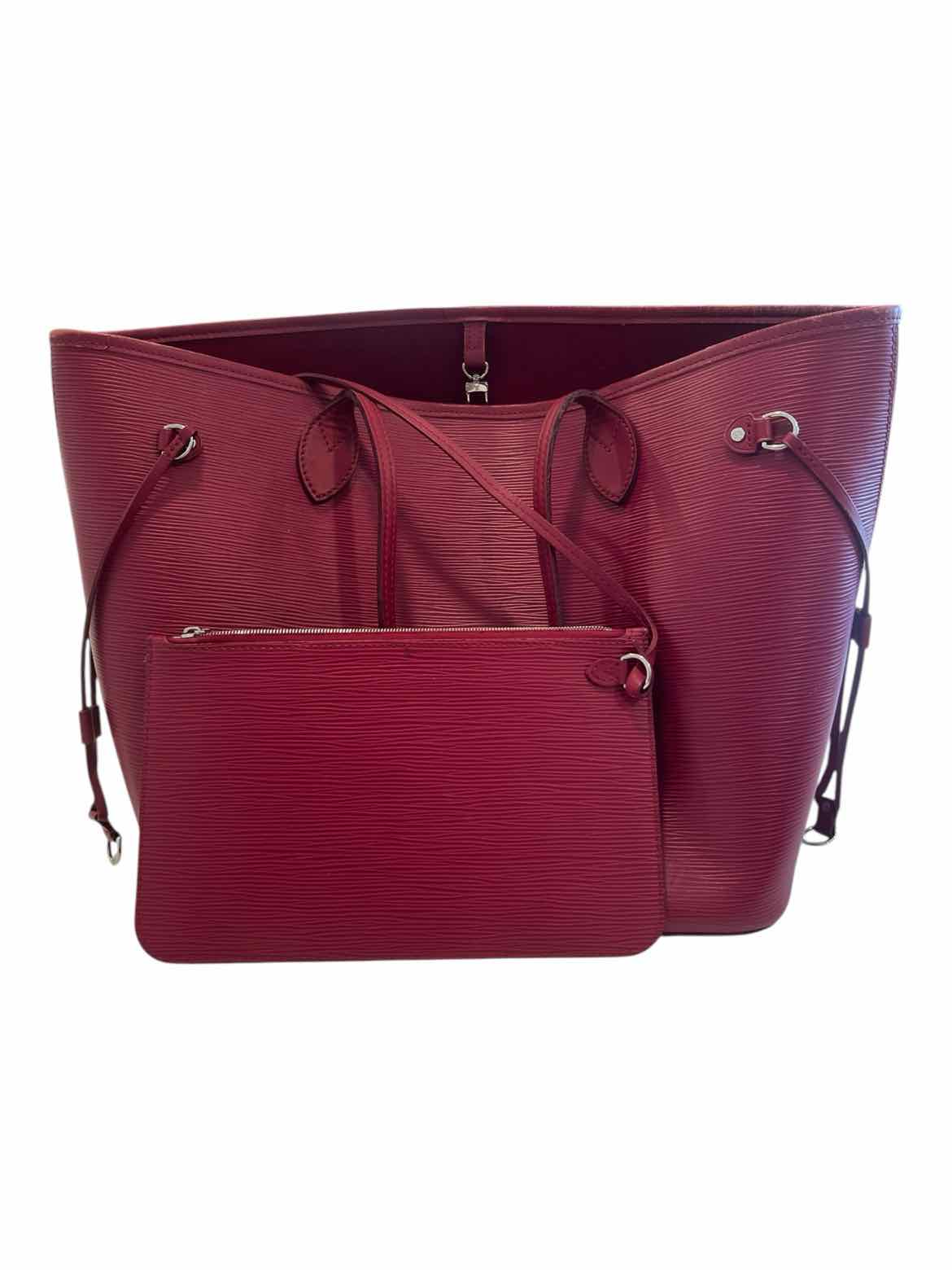 LOUIS VUITTON Size MM fuchsia/silver hardware Purse