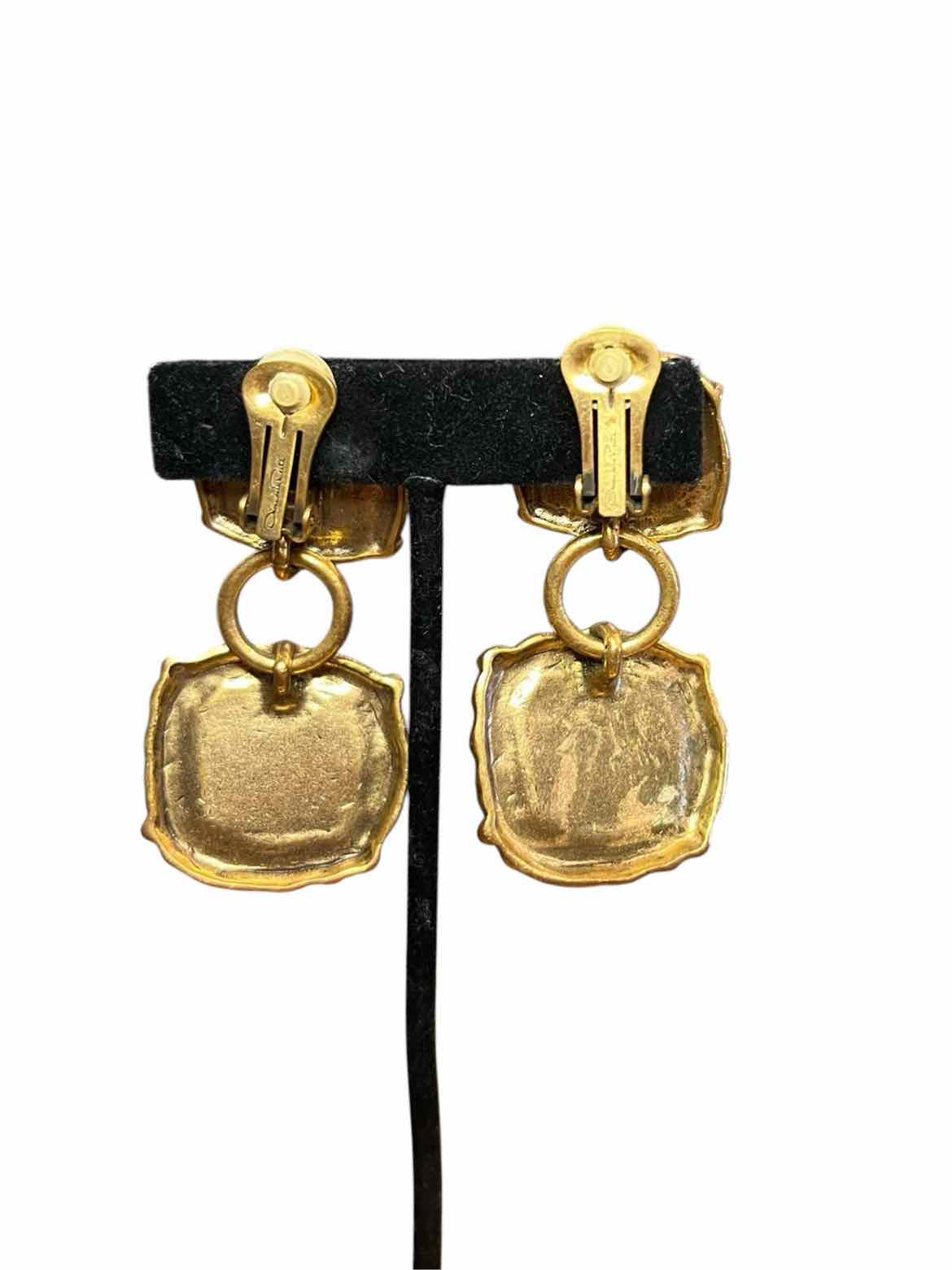 Oscar de la Renta Size Long gold/green/purp Earrings
