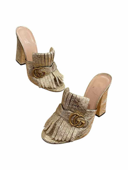 GUCCI Size 40 gold Shoes