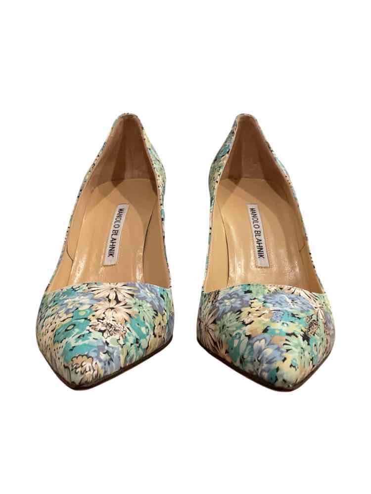 Manolo Blahnik Size 40 Blue floral Shoes