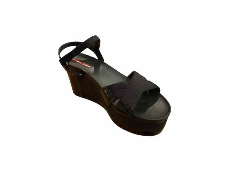Prada Size 7 Black Shoes