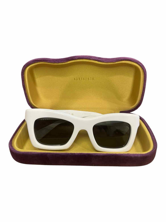 GUCCI White sunglasses