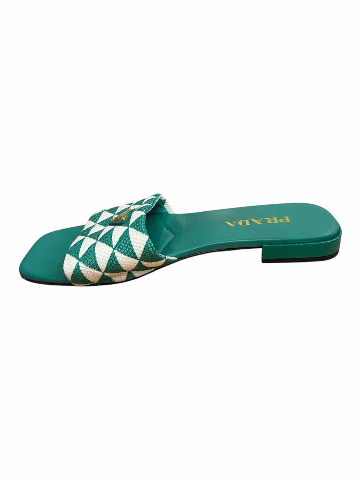 Prada Size 38.5 green/white Shoes